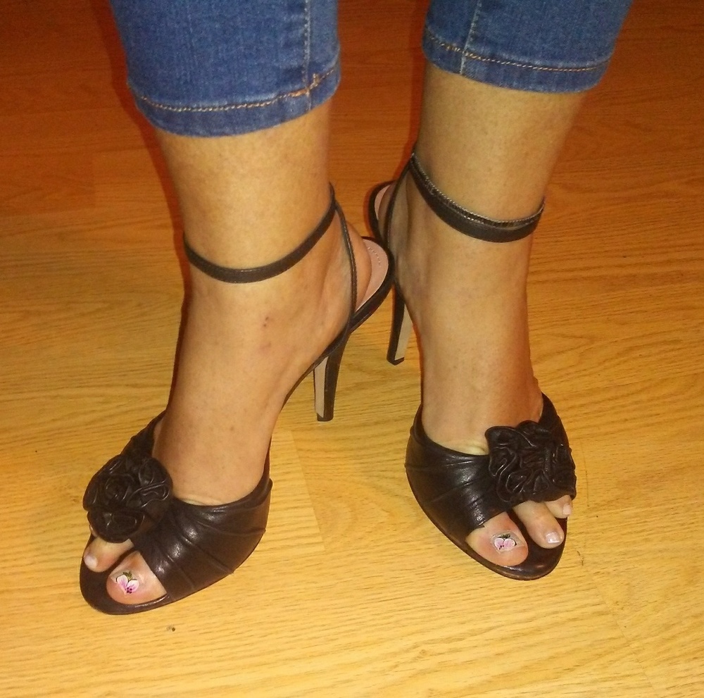 👡🖤 Vince Camuto leather black high heels size 10